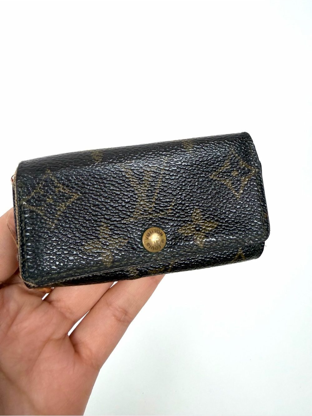 Authentic Louis Vuitton Monogram 4 Key Holder Case
